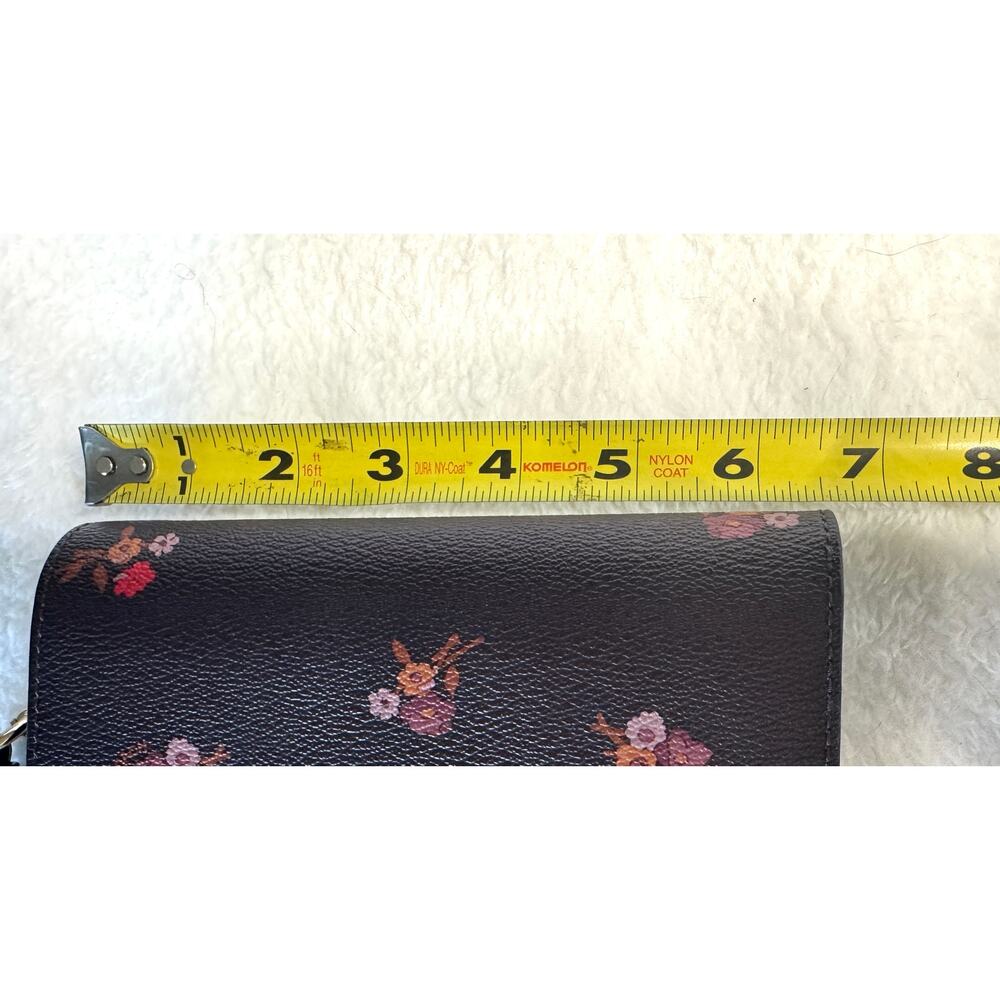 *SOLD* Coach Floral Wristlet Wallet Chocolate Brown Background - Picture 6 of 7